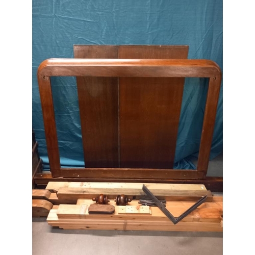 630D - A Victorian mahogany half tester bed