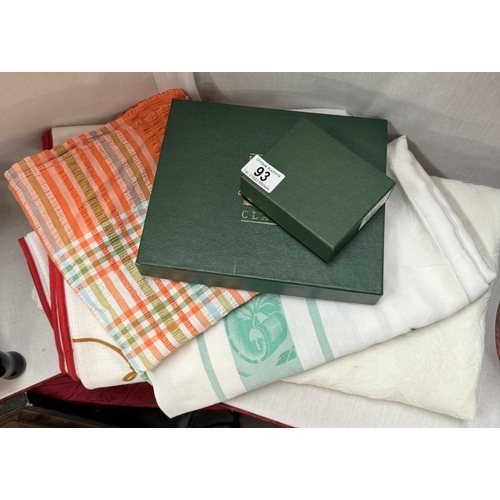 93 - A quantity of vintage tablecloths & Boxed Lady Clare place mats