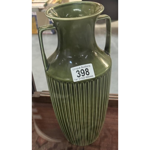 398 - An Eastgate Withernsea pottery double handled vase (Pattern 626)