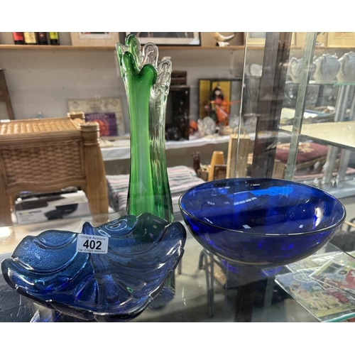 402 - 2 Bristol blue glass dishes & A racing green coloured vase