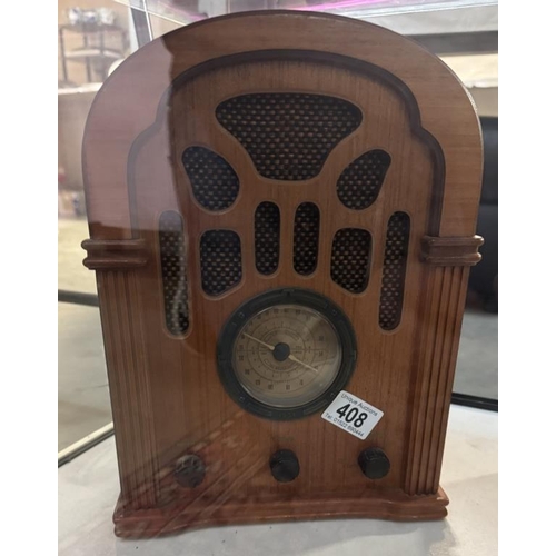 408 - A Steepletone model no NR1U000 retro radio