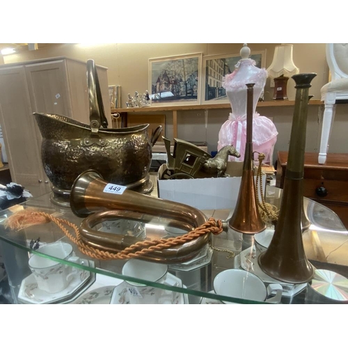 449 - 3 copper hunting horns, brass coal scuttle and handsome cab and horse, (horse is a/f)