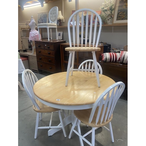 459 - A dining table with 4 shabby chic painted chairs