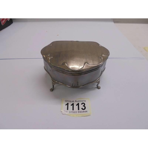 1113 - An early 20th century silver trinket box.