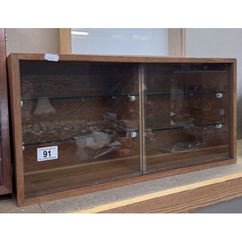 91 - 4 Collectors display cabinets, 1 boxed.