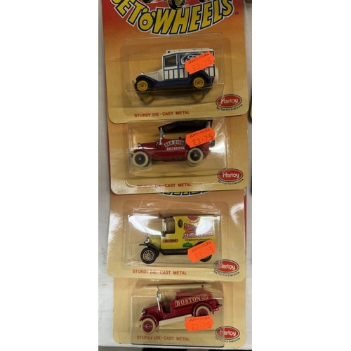 100 - 8 Hartoy 'Fantastic Set 'O' wheels' in blister packs