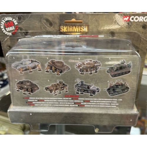 120 - 2 Corgi Skirmish CC60109, CC51028 Tanks