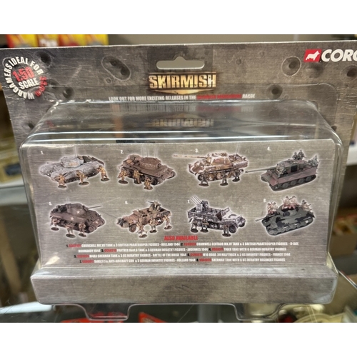 120 - 2 Corgi Skirmish CC60109, CC51028 Tanks