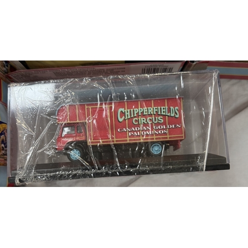 145 - 24 Oxford Diecast Chipperfields circus models