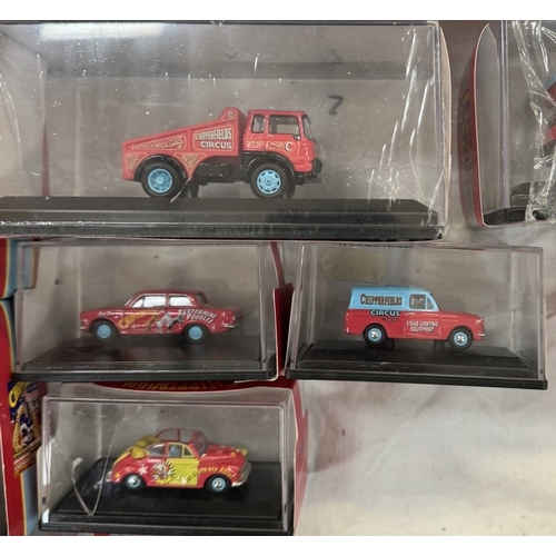 145 - 24 Oxford Diecast Chipperfields circus models