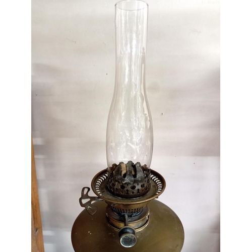 1231 - A brass Hinks oil lamp