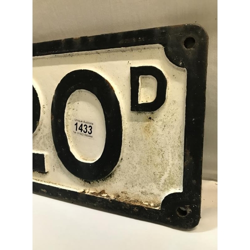 1433 - A 20 D, metal railway sign