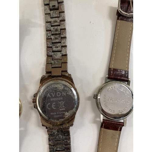 1063 - A good collection of watches and vintage watches including Perona & Oriosa