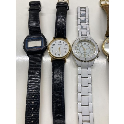 1065 - A collection of vintage and digital watches