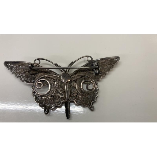 1083 - A Filigree worked silver butterfly brooch