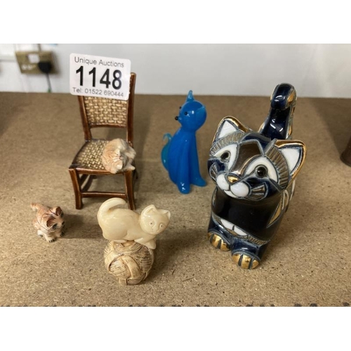 1148 - A selection of cat ornaments