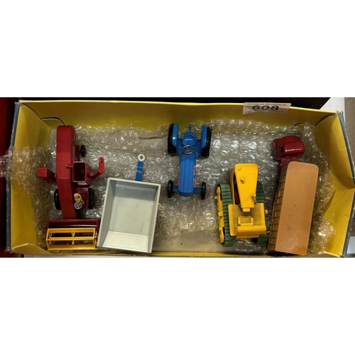 608 - Matchbox series gift set G3 farm set