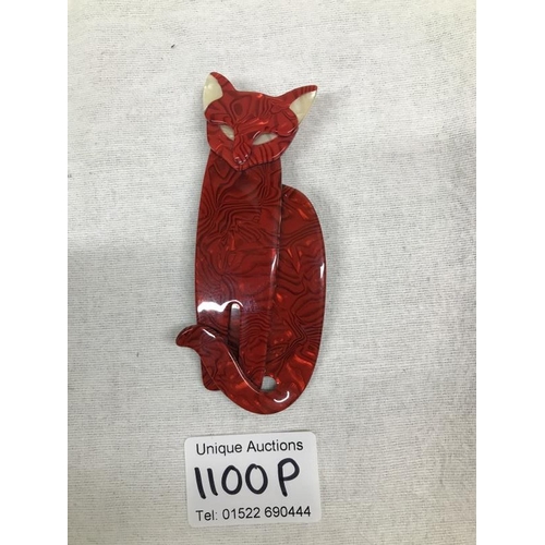 1100P - A Lea Stein Paris Cat brooch