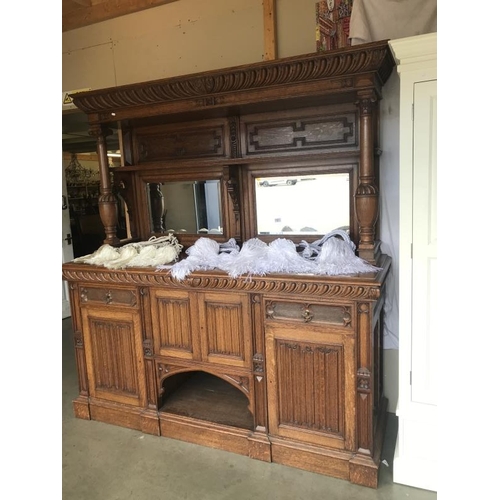 1701 - A superb quality early 20th century oak mirror backed sideboard