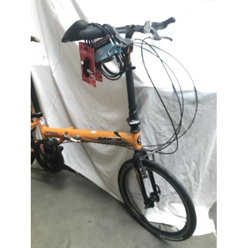 1702 - A Rahon speed pro folding bike