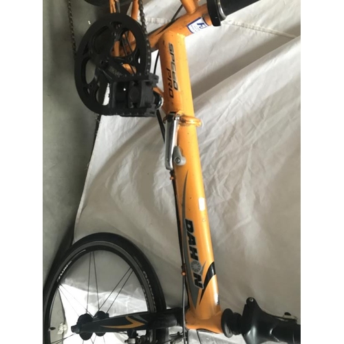 1702 - A Rahon speed pro folding bike