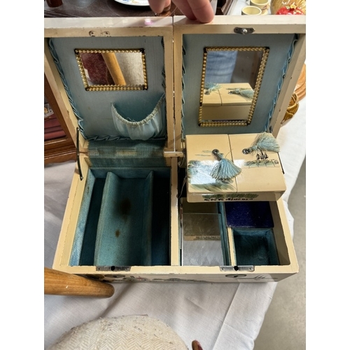 529 - A vintage musical jewellery box & 1 other