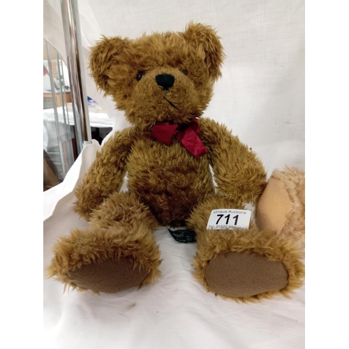 711 - 2 Teddy Bears