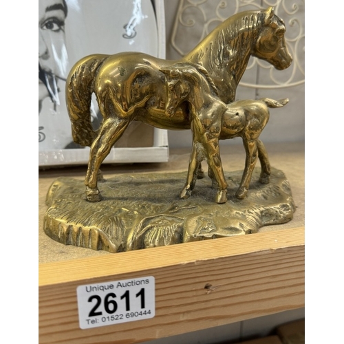 2611 - A brass Mare & Foal