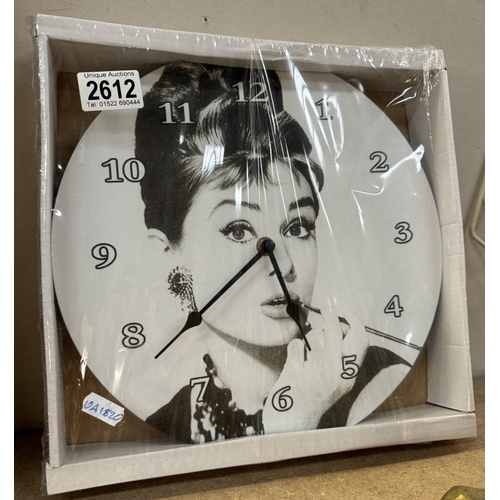 2612 - An Audrey Hepburn clock