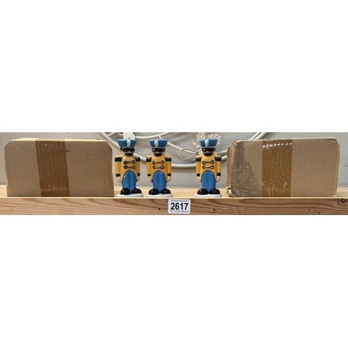 2617 - 3 Wade toy soldiers (With 2 plain boxes)