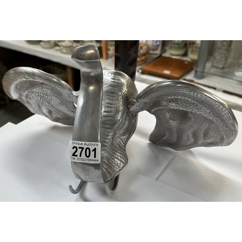 2701 - A Cast aluminium elephant head sculpture wall hanging