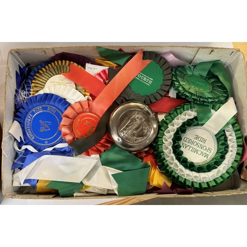 2712 - A tray of horse prize rosettes & a horse themed snuff box