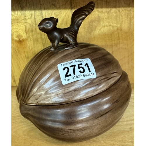 2751 - A vintage pottery novelty hazelnut lidded pot with adorned squirrel