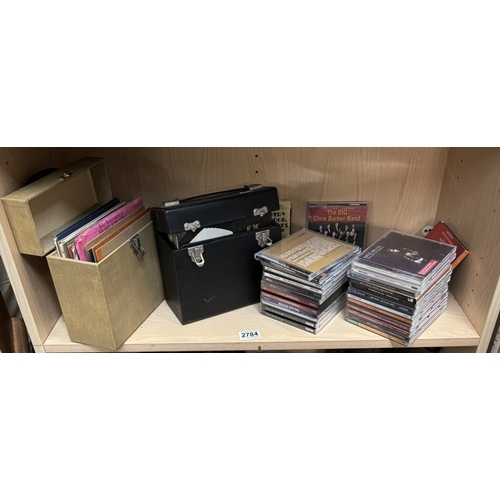 2784 - 2 vintage 45rpm singles carry cases & contents including classical, dance music & a selection of CD'... 