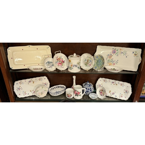 2792 - A selection of floral china including Fortnum & Mason preserve pot etc (2 shelves)