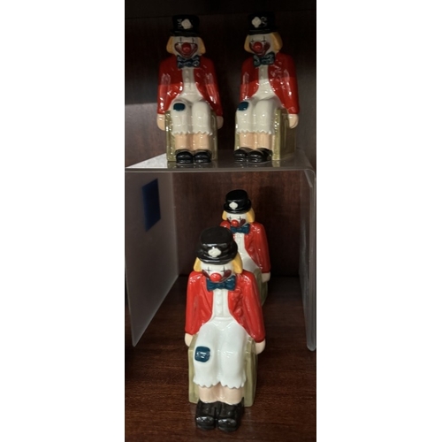 2845 - A quantity of 'Chuckles the clown' 1998 Wade figurines in plain boxes