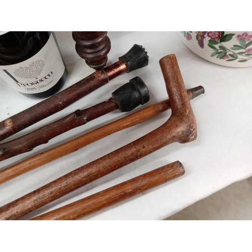 2897 - 5 vintage walking sticks