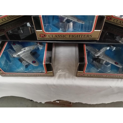 2919 - 10 Boxed Motormax aircraft models