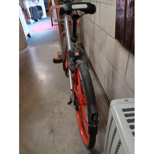 2935 - A Mobike bicycle