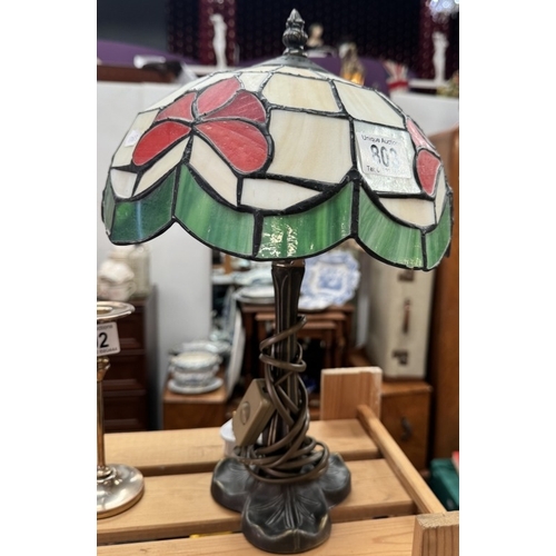 803 - A Tiffany style table lamp