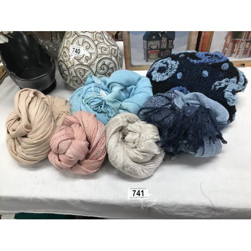 741 - A selection of scarves