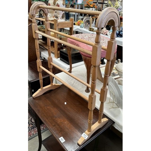 842 - A pine towel rail