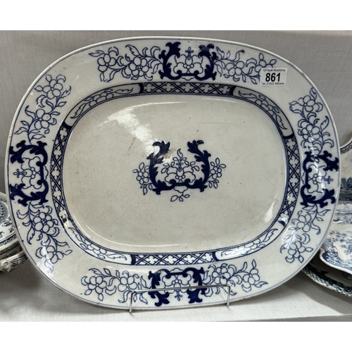 861 - A blue & white meat plate  & tureens etc