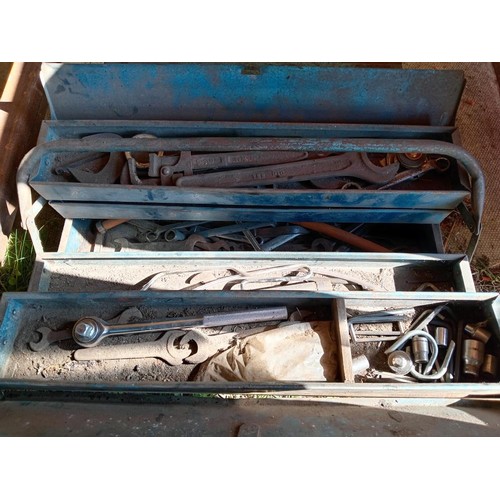 189 - 2 cantilever tool boxes including spanners & sockets etc.