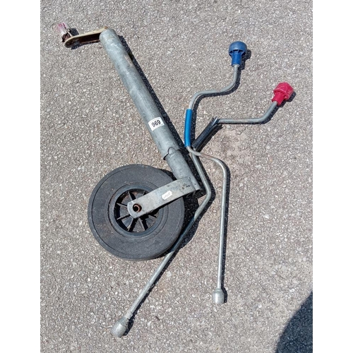 969 - A Caravan jockey wheel & 2 wheel braces