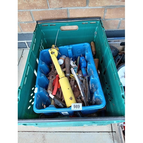 989 - 2 Tubs of assorted tools