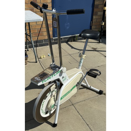 990A - A Tunturi ergometer exercise bike