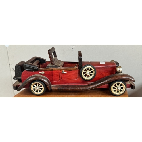 89 - 2 Vintage wooden cars