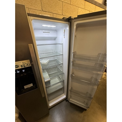 138 - A Kenwood American style fridge freezer