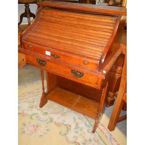 1779 - A small Edwardian oak toll top desk, COLLECT ONLY.